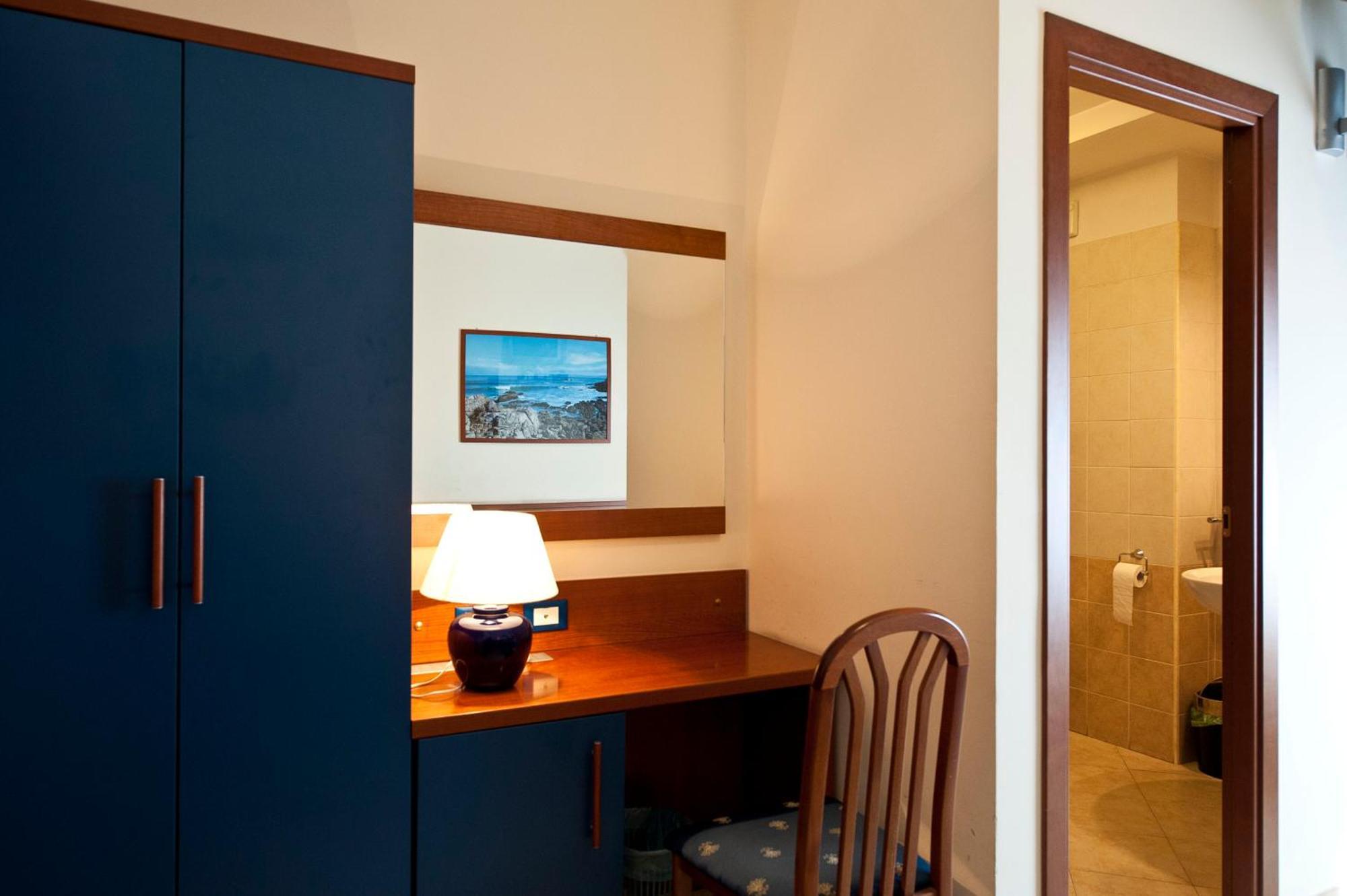 Hotel 4 Pini Рим Экстерьер фото