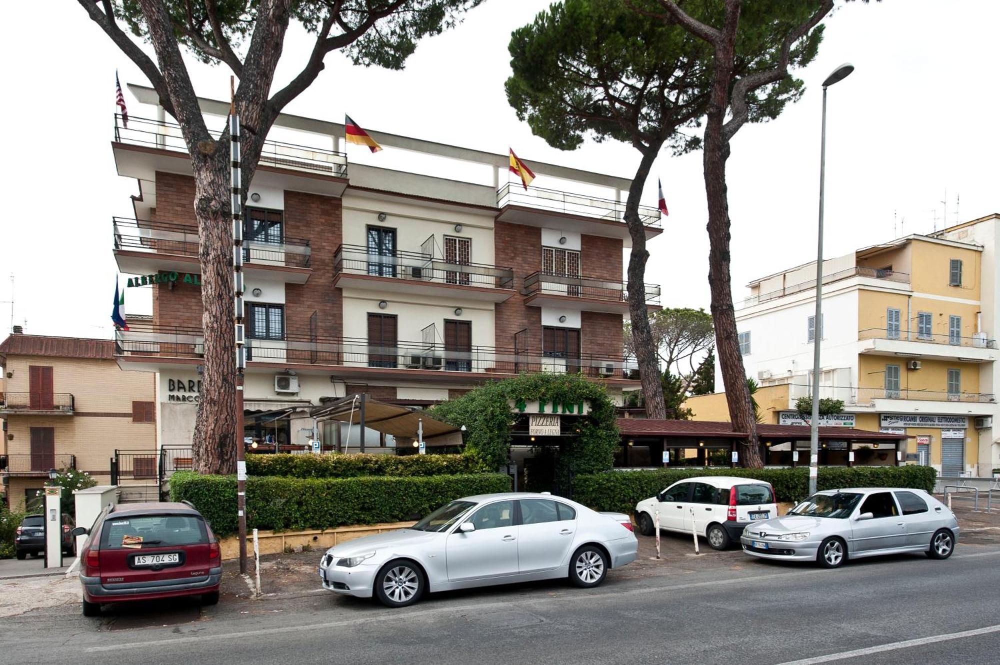 Hotel 4 Pini Рим Экстерьер фото